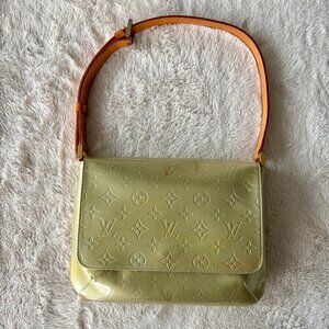LOUIS VUITTON Monogram 'Vernis' Thompson Yellow Shoulder Bag